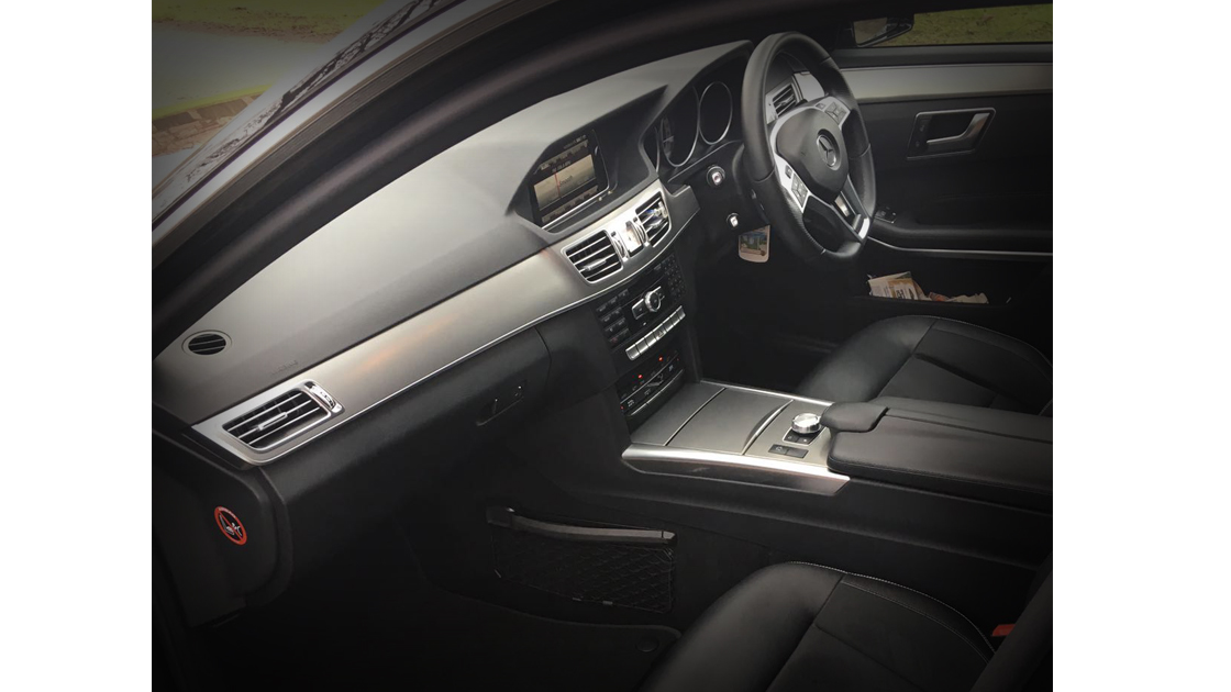 Executive Black E Class / Inside - Up To 4 Passengers